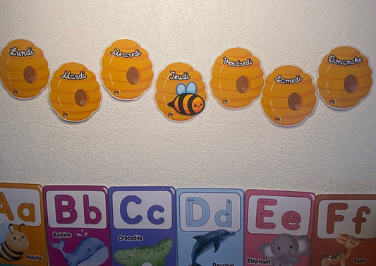 Kit Miela 🐝.Apprendre les jours de la semaine